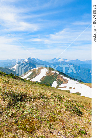 初夏の巻機山登山（井戸尾根コース）：前巻機山～巻機山の風景 80748921