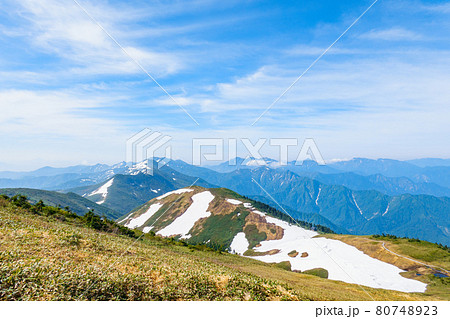 初夏の巻機山登山（井戸尾根コース）：前巻機山～巻機山の風景 80748923