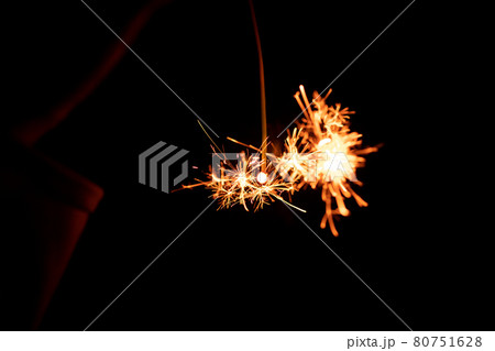 線香花火　クローズアップ 80751628