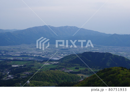 林道法恩寺線銚子ヶ口展望広場からの大野盆地の眺め 80751933