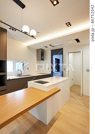 キッチン 台所 インテリア 80752042