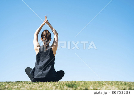 運動・スポーツ・ヨガ 80753283