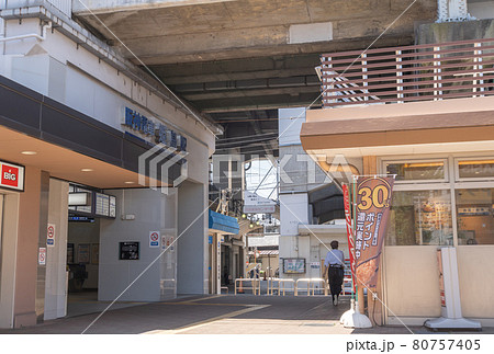 駅前風景　姫島駅 80757405