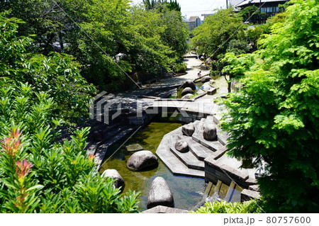大阪 枚方宿 淀川取水口、水面回廊(枚方、夏) 大阪 枚方宿 淀川取水口、水面回廊(枚方、夏) 80757600