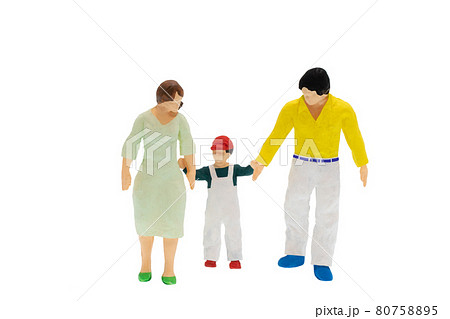 手をつないで歩く家族 手をつないで歩く家族 80758895