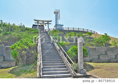 【白尾灯台】 石川県かほく市白尾 80758910