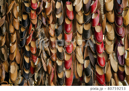 traditional slippers in souk of cairo egypt traditional slippers in souk of cairo egypt 80759253