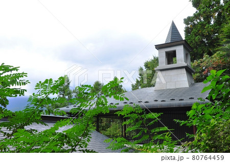 河口湖天上山公園（カチカチ山）あじさいハイキングコース入口の展望台 80764459