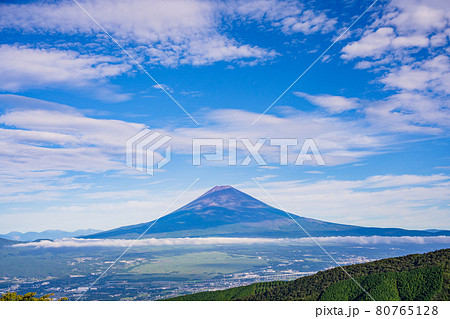 （静岡県）箱根スカイラインから望む富士山 80765128