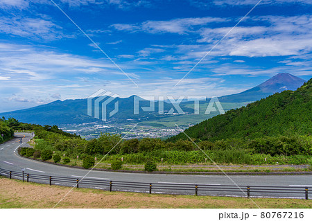 （静岡県）箱根スカイライン　後方に富士山 80767216