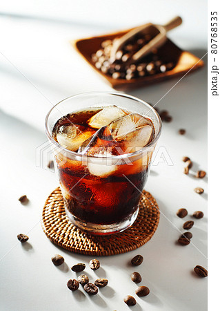 夏のアイスコーヒー 夏のアイスコーヒー 80768535