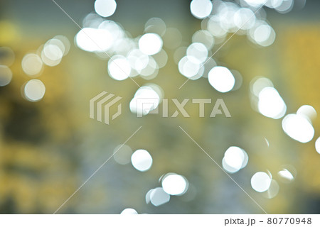 水の煌めき 80770948