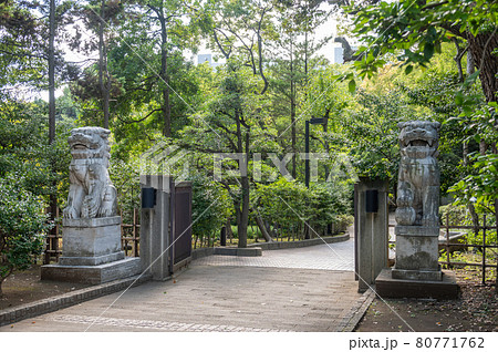 早稲田大学大隈庭園入口 早稲田大学大隈庭園入口 80771762