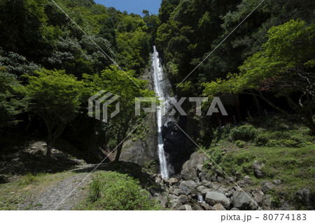 山梨県南巨摩郡早川町にある見神の滝 山梨県南巨摩郡早川町にある見神の滝 80774183