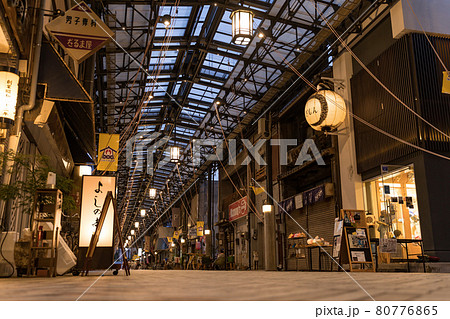 名古屋市西区　円頓寺商店街　夜景 80776865