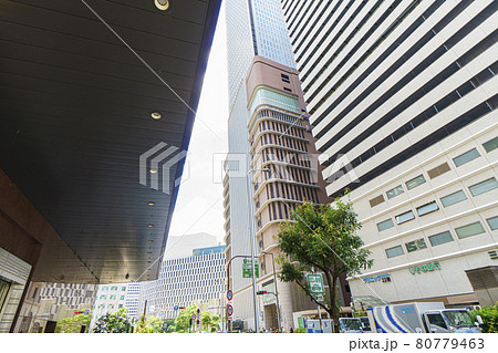 大阪都市風景　梅田　阪急メンズ館付近　2021年8月 80779463