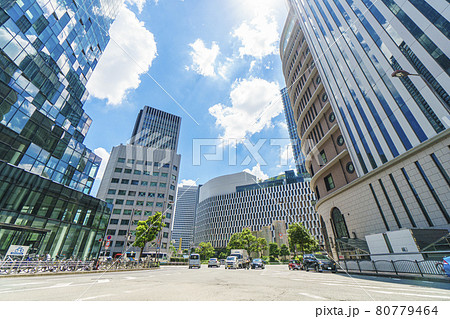 大阪都市風景　梅田　阪急東交差点付近　2021年8月 80779464