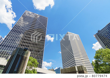 大阪都市風景 梅田 梅田1東交差点付近 2021年8月 大阪都市風景 梅田 梅田1東交差点付近 2021年8月 80779474