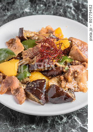 豚肉と茄子の味噌炒め 豚肉と茄子の味噌炒め 80779482