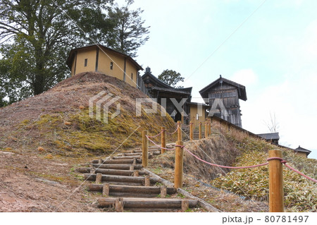 戦国時代の山城　高根城址 80781497