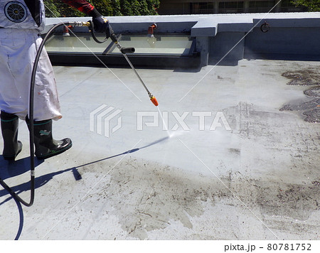 高圧洗浄　床洗浄　クリーニング　水洗い　建築現場 80781752