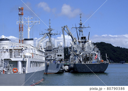 長浦港に停泊する海上自衛隊艦艇 長浦港に停泊する海上自衛隊艦艇 80790386