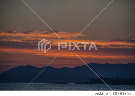 Sunset over Pismo Beach and the Pacific Ocean in San Luis Obispo County, California 80793316