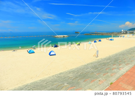 【愛媛県】晴天下のふたみシーサイド公園 【愛媛県】晴天下のふたみシーサイド公園 80793545