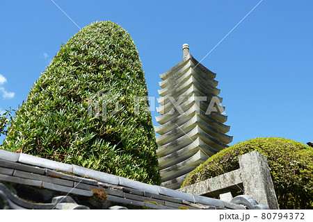 霊山寺　十三重石塔　奈良県奈良市 80794372