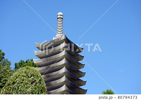 霊山寺 十三重石塔 奈良県奈良市 霊山寺 十三重石塔 奈良県奈良市 80794373