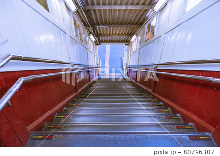 国内最古の跨線橋　愛知県半田市 80796307