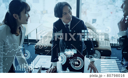 グローバルビジネス　経営戦略 80798016