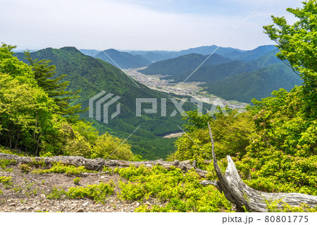 ふるさと兵庫100山「竜ヶ岳」山頂（兵庫県多可郡多可町加美区鳥羽）※作品コメント欄に撮影位置 80801775