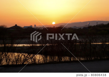 夕日 80806438