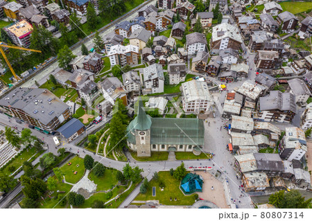 Aerial view of villages and houses in Zermatt valley 80807314