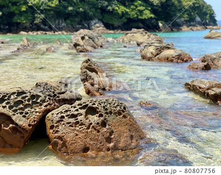 透き通った海 80807756