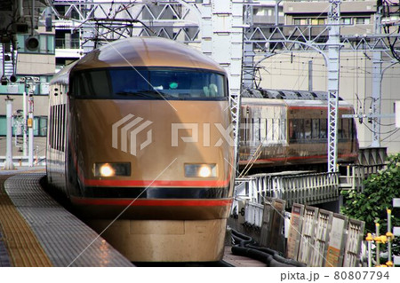 鉄路は日光へ…東武特急『スペーシア』　豪華特急で日光・鬼怒川へ 80807794