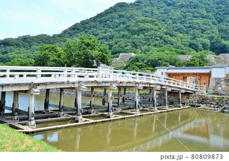 鳥取城跡 中ノ御門と擬宝珠橋 鳥取城跡 中ノ御門と擬宝珠橋 80809873