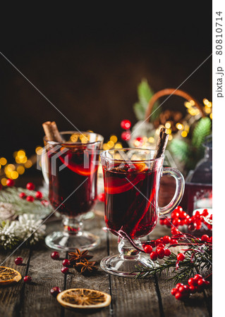christmas hot mulled wine 80810714