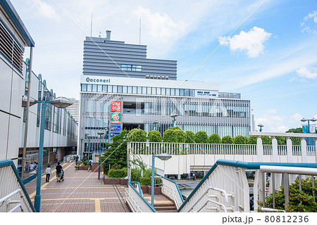 都市風景　練馬駅北口前　駅舎と複合施設　東京都練馬区 80812236