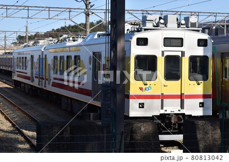 車両基地に停車する東急電鉄7500系 車両基地に停車する東急電鉄7500系 80813042