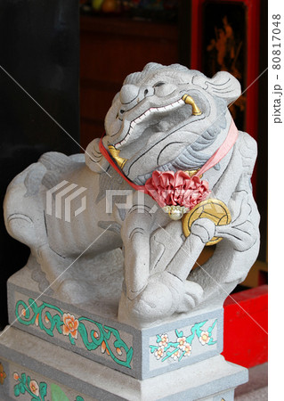 Sculpture, architecture and symbols of Hinduism and Buddhism Sculpture, architecture and symbols of Hinduism and Buddhism 80817048