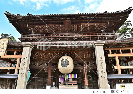 富山県南砺市　城端別院善徳寺 80818510