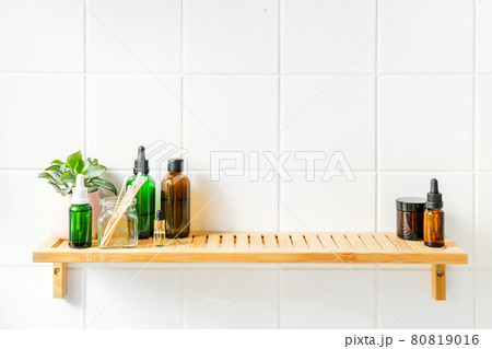 Sustainable cosmetics in a bathroom 80819016