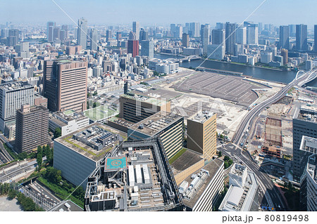 汐留から望む築地市場跡と隅田川沿いのビル群 東京都中央区 汐留から望む築地市場跡と隅田川沿いのビル群 東京都中央区 80819498