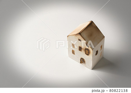 住宅　火事　イメージ 80822138