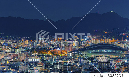 都会夜景 壁紙 テキストスペース 福岡県の写真素材