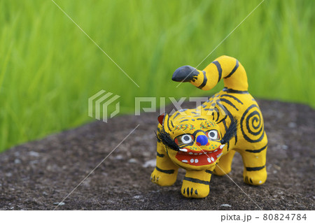 【2022年年賀状素材】張子の虎 80824784