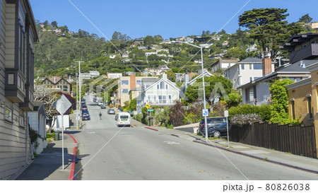 SAN FRANCISCO,USA - APRIL 18,2018 : View of the stores along the Bridgeway street in the city of Sausalito, San Francisco,CA on April 18,2018. 80826038