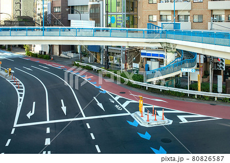 明治通りと駒沢通りの渋谷橋にある常時左折可の交差点 明治通りと駒沢通りの渋谷橋にある常時左折可の交差点 80826587